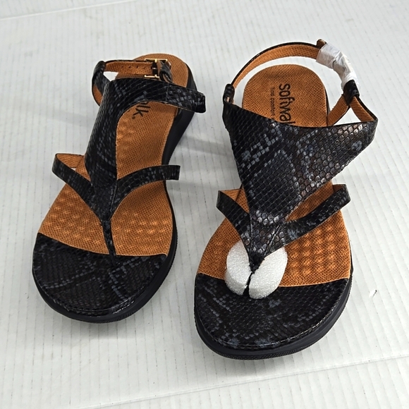 NEW SoftWalk Temara Black Thong Sandals 12W - Picture 1 of 8